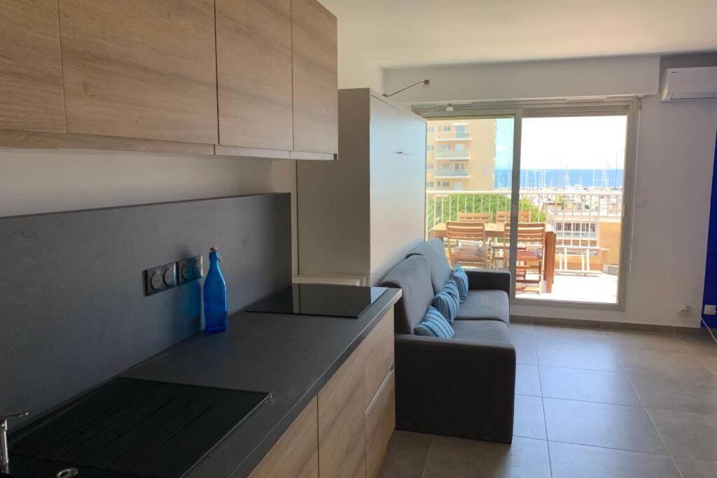 L'Effet Mer, Duplex Sur Le Port Avec Ses 2 Terrasses Vue Mer Hyères Exterior foto